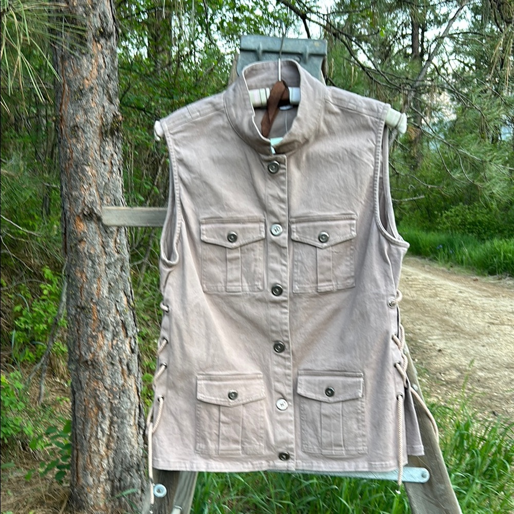 KEREN hart Tan Utility Vest side tie